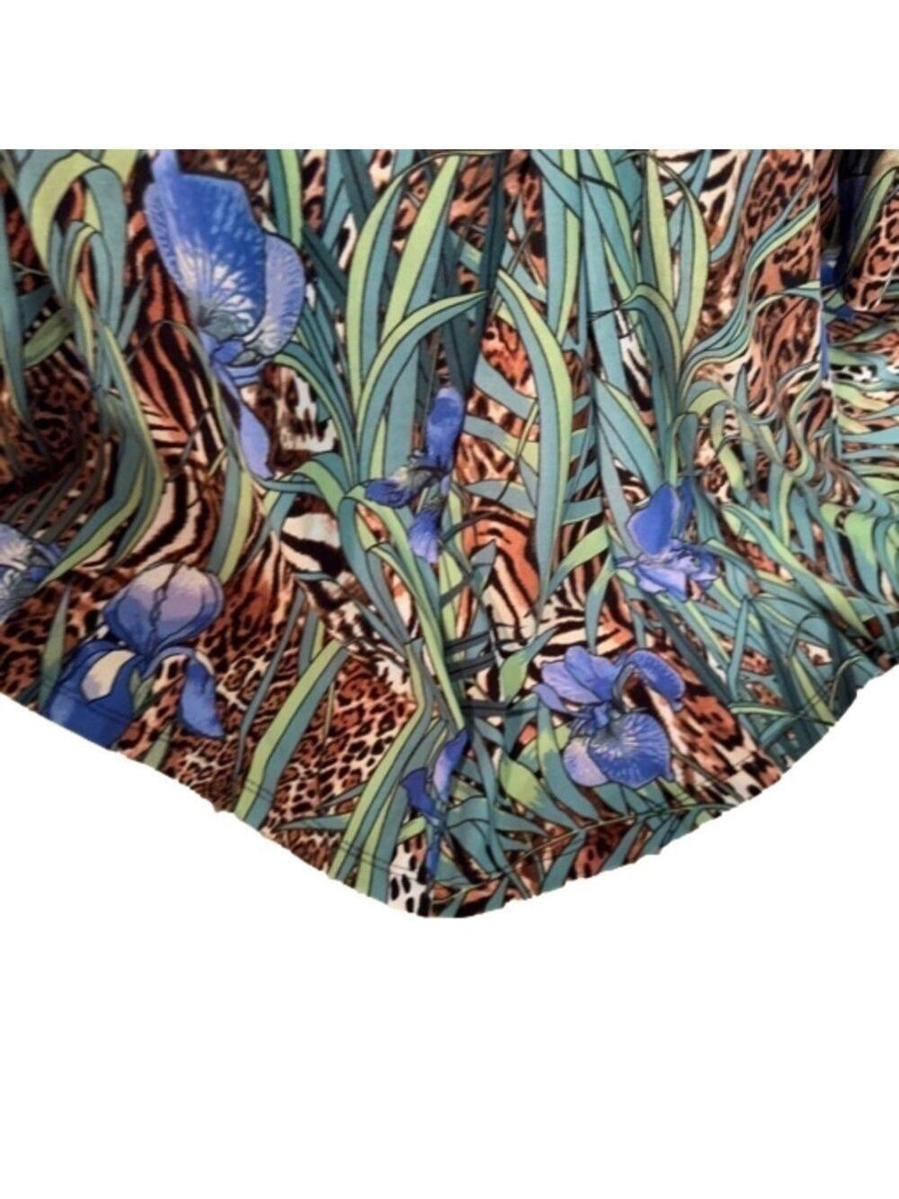 Attitudes by Renee Como Jersey Printed Godet Tunic w/ Pockets. New.
Size XS. - Picture 14 of 14
